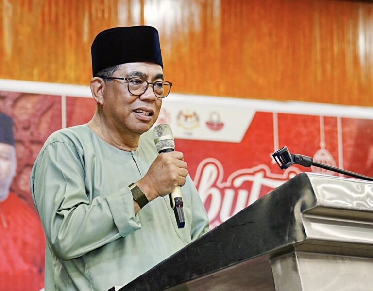 ‘Pas yang sucikan DAP, membuak cemburu bila ada cuba berkawan dengan jandanya’