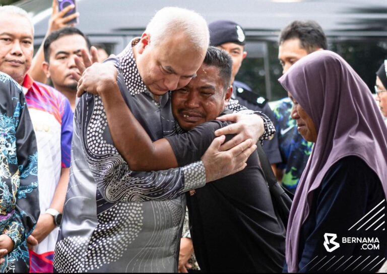 Raja dan rakyat berpisah tiada