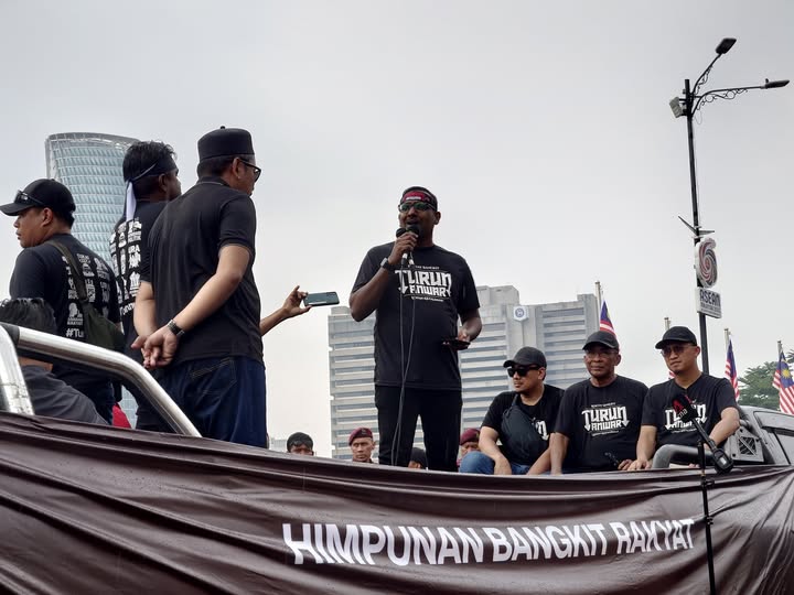 Urimai clashes with MIPP over Indian support