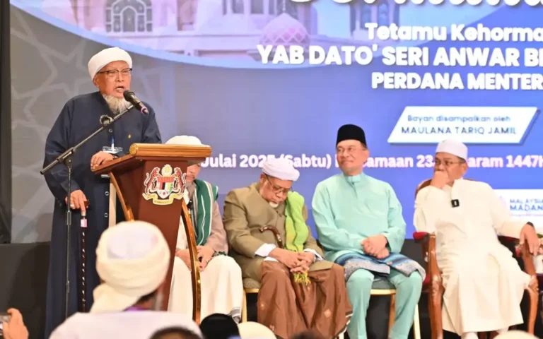 Demi perkembangan Islam, ekonomi, kekalkan pentadbiran Anwar Ibrahim, tegas Syeikh Wazir