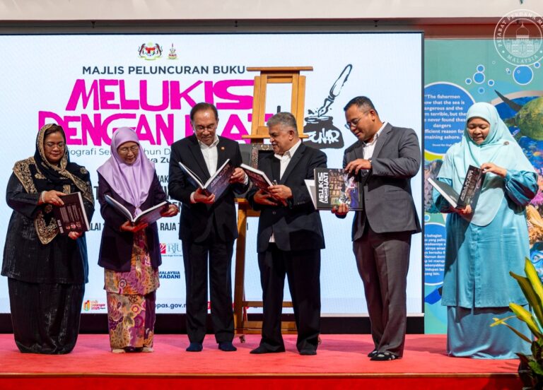 Anwar saksi perjalanan seni kartunis ini