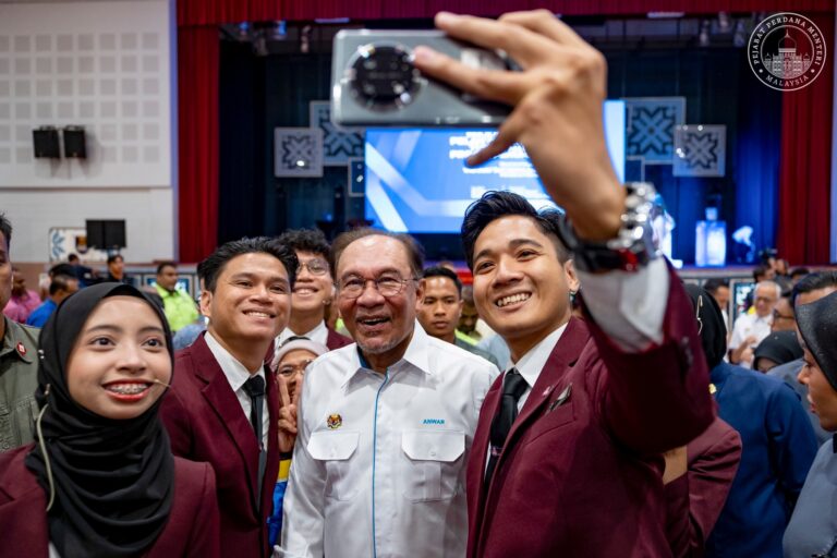 Beza pengundi idealis dan realis, belajar beza antara mimpi dan strategi