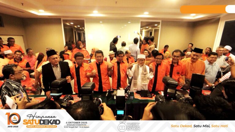 AMANAH rai satu dekad perjuangan, himpunan besar 4 Oktober di Stadium Titiwangsa