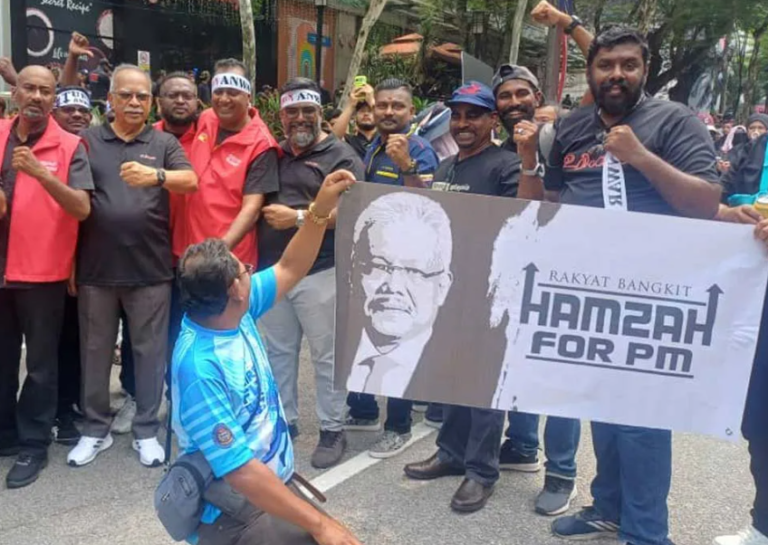 Bagaimana pembangkang memberi kemenangan demokrasi kepada PMX?