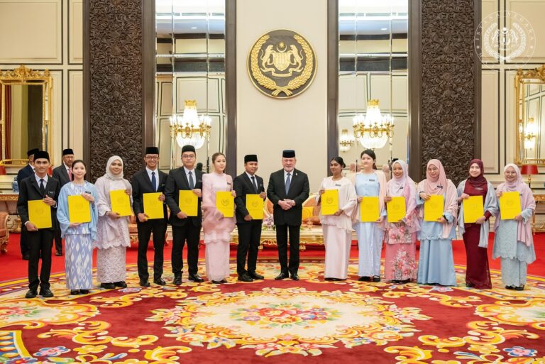 Ini senarai 13 penerima Biasiswa Agong 2025