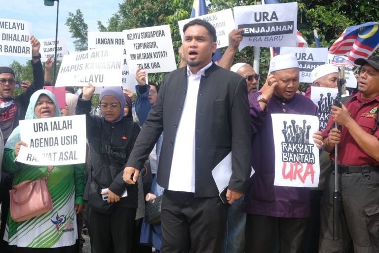 Pas lidah bercabang: Dulu siap tandai lebih 30 kawasan, kini mahu berdemonstrasi bantah PSB