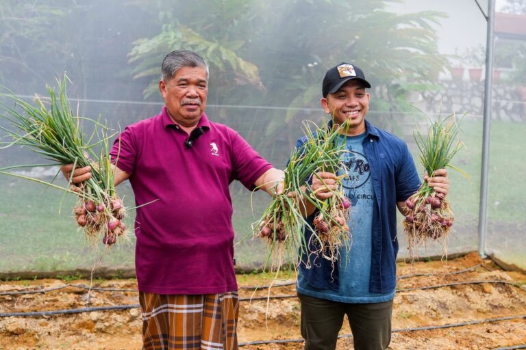 Perlekeh menteri tanam bawang: Pensyarah tegur mentaliti sebahagian orang Melayu