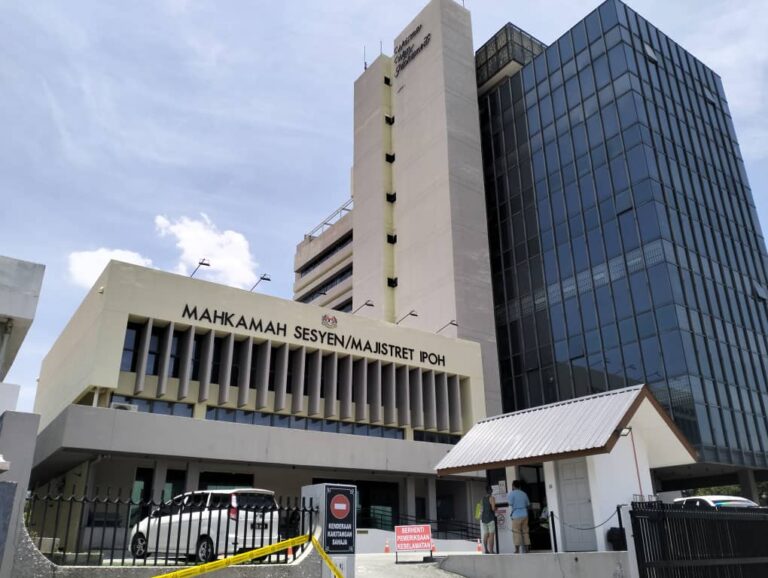 Wanita yang dekati Sultan Perak didakwa