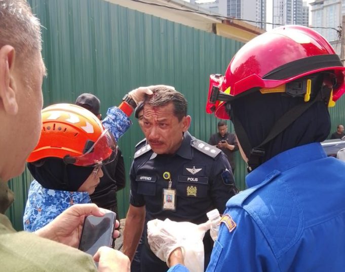 Video : Kampung Sungai Baru sedang dikosongkan; Ketua Polis Dang Wangi cedera