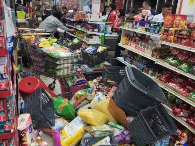 Troli penuh ditinggal bersepah, SARA dedah perangai sebenar rakyat Malaysia