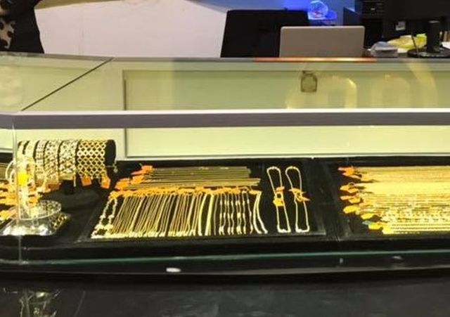 Emas ‘meletup’, naik 38% paras tertinggi tahun ini