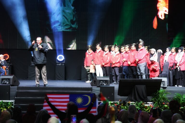 Global Sumud Flotilla Disambut Sebagai Wira Kemanusiaan di Himpunan “Demi Keadilan Untuk Palestin”