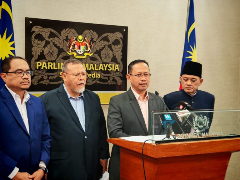 Kelab Penyokong Kerajaan desak Takiyuddin tarik balik tuduhan, mohon maaf dalam Dewan