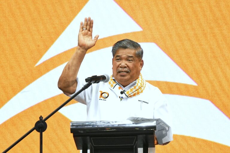 Video : Mat Sabu titip penghargaan, seru ahli terus teguh bersama AMANAH