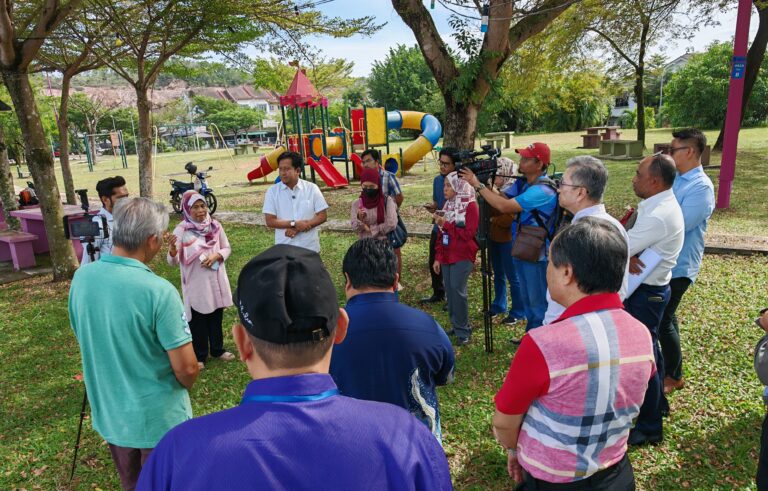 YB Najwan tinjau kesan letupan bukit di Nusa Rhu, ambil serius aduan penduduk