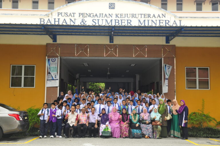 Universiti dan krisis akal budi: Ilmu diganti saman, dendam