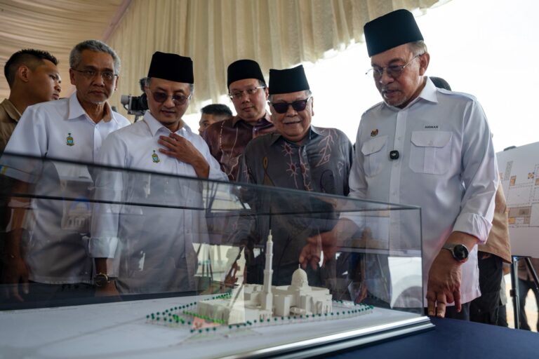 Video : Dah lama rupanya PM Anwar impikan Masjid MADANI Permatang Pauh