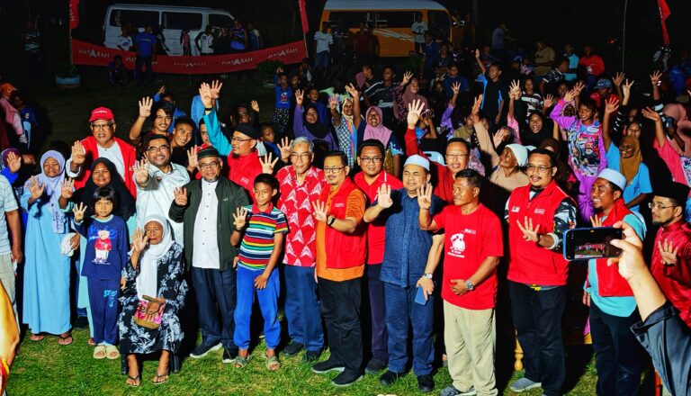 Ceramah kelompok AMANAH di Kg Tongalloh hidupkan suasana politik matang