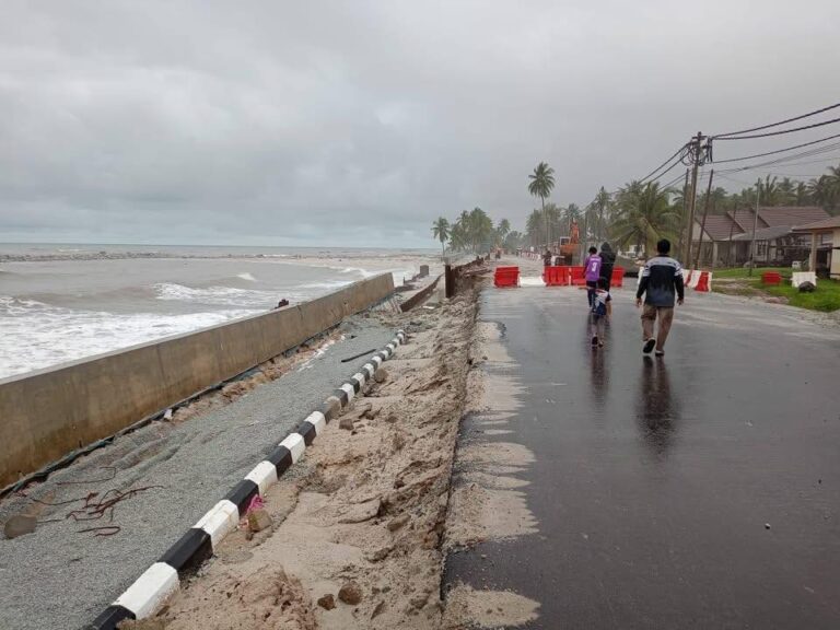 Tiga pembohongan isu projek kawal hakisan pantai di pantai Kuala Nerus terbongkar