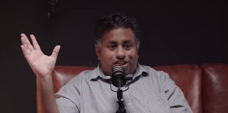 Khairy’s dilemma: Return to Umno or become prime minister?