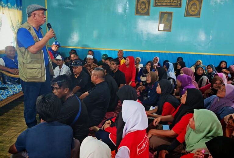 BERITA FOTO: Bekas Adun Sulabayan dari BN turun sendiri bantu calon PH