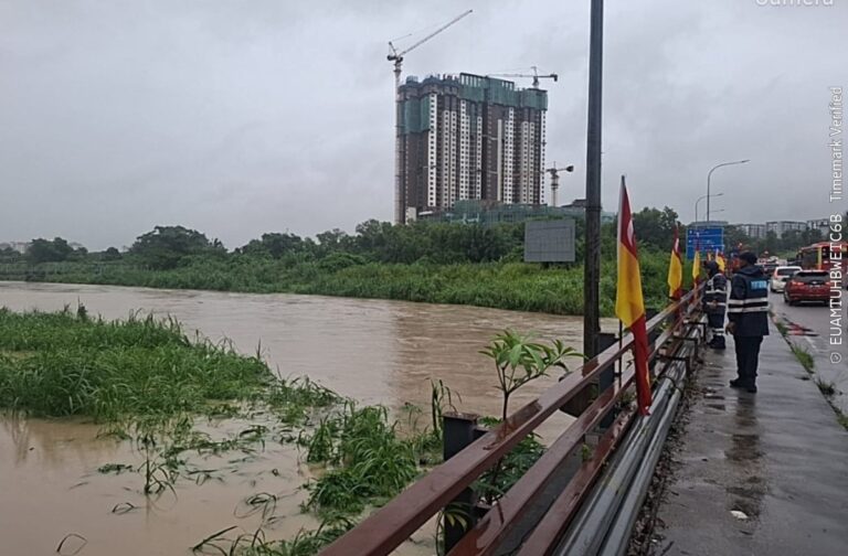 Selangor pula dinaiki air, 5 daerah terjejas, paras sungai alami trend menaik