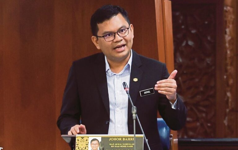 Akmal Nasir Menteri Ekonomi baharu