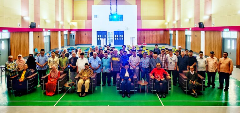 Dr Mujahid tekankan Wasatiyyah sebagai perisai tangani ekstrimisme dalam Forum Islam di UCMI