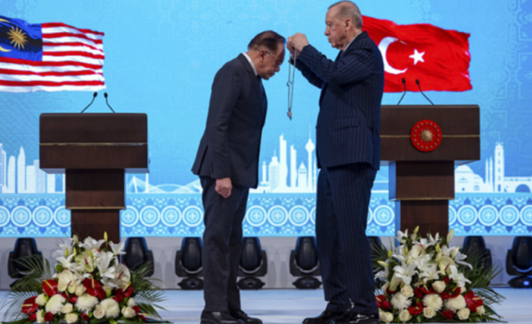 Anwar terima darjah kebesaran tertinggi Türkiye, lambang akrab dua negara