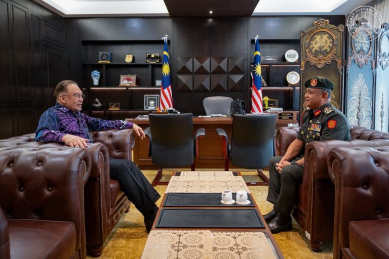 PM bertemu Panglima Tentera Darat baharu, tegaskan tentang amanah