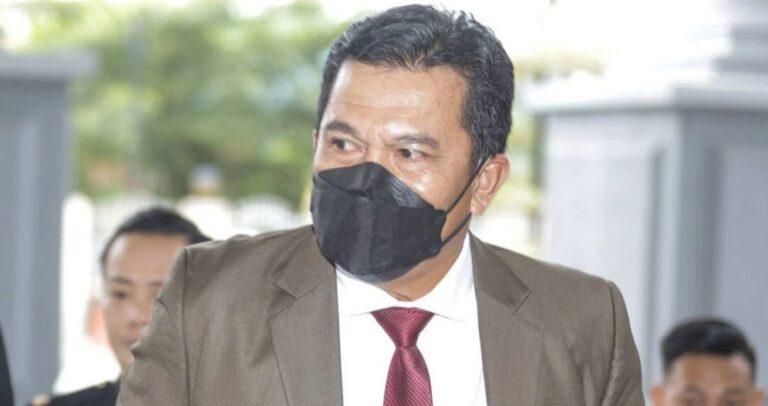 Ex-MDIO DG charged with three counts of corruption involving US$20,000, air tickets