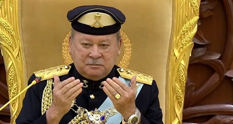 ‘Yang tak menerima Bahasa Malaysia tak perlu tinggal di Malaysia’