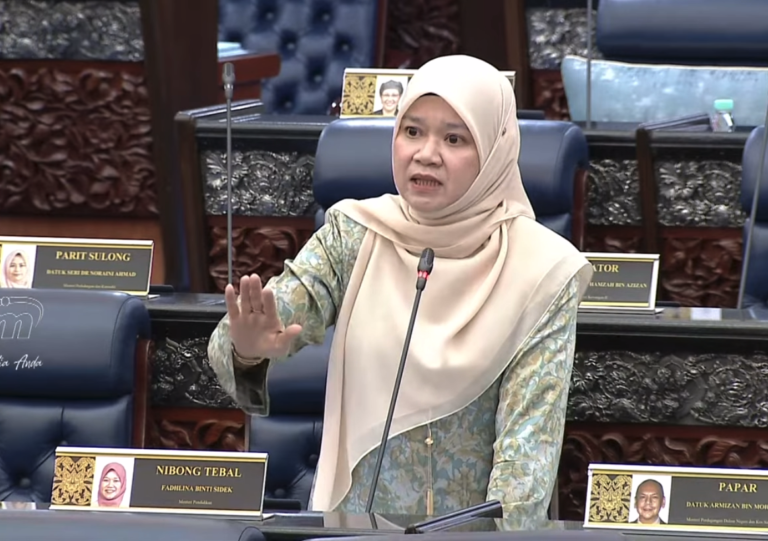 Video : Anak Kita Bukan Tikus Makmal!