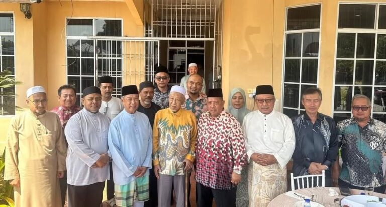 Pemimpin Pas sendiri mula risau perpecahan mereka semakin ketara