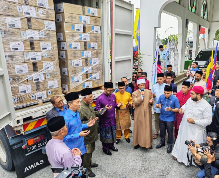 Malaysia hantar 40,000 naskhah Al-Quran pelbagai bahasa ke AS, Ivory Coast dan Ghana