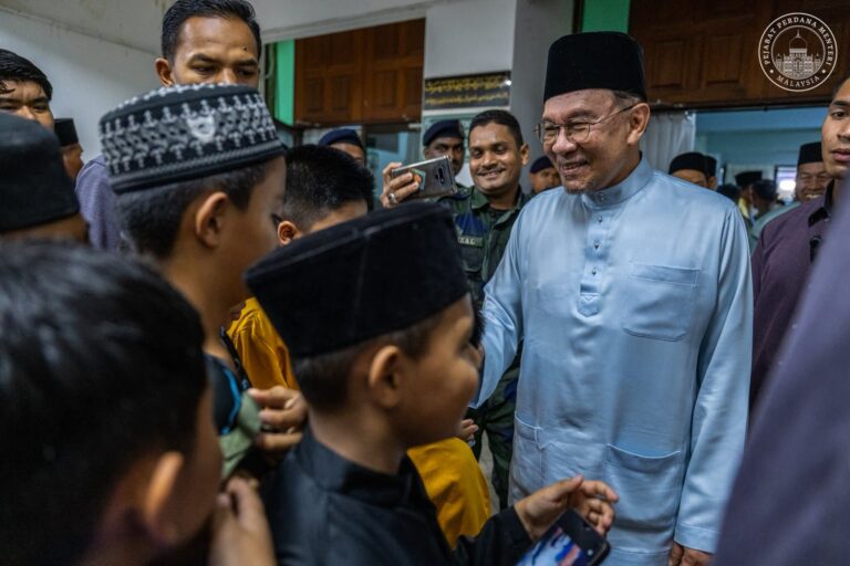 Anwar umum RM2.69 juta baiki sekolah pondok di Kedah