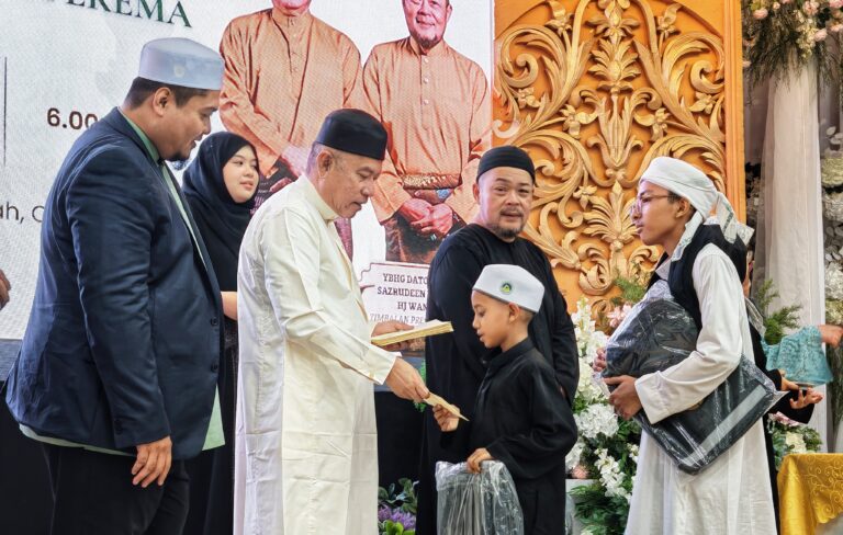 Majlis Iftar Yayasan PEKEMA santuni 150 pelajar tahfiz dan asnaf