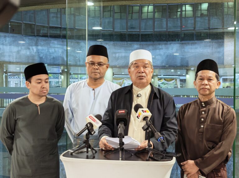 Ahli LPP dapat duit raya