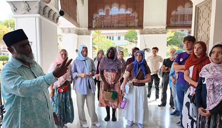 28 pelajar AS nikmati pengalaman bermakna di masjid Pulau Pinang