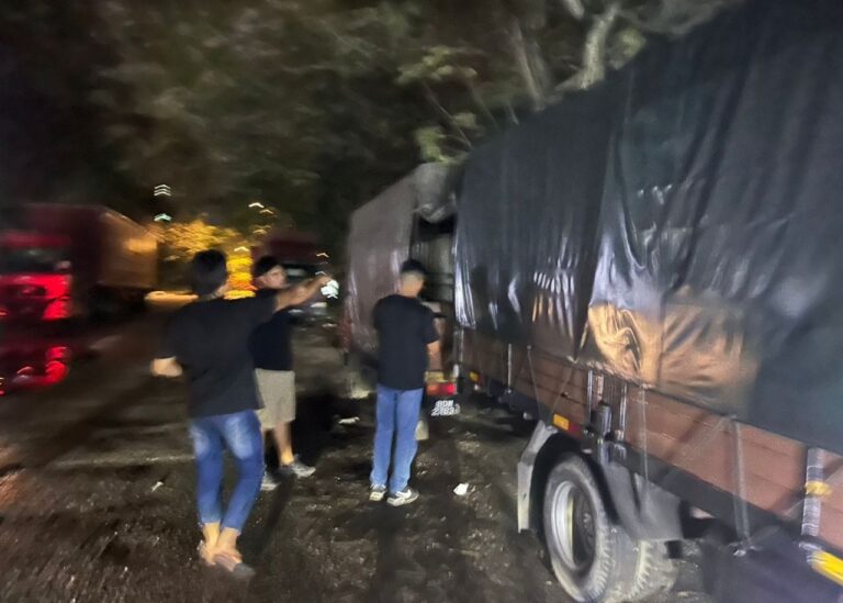 Dua lori disyaki seleweng diesel ditahan dalam Ops Tiris 4.0 di Shah Alam