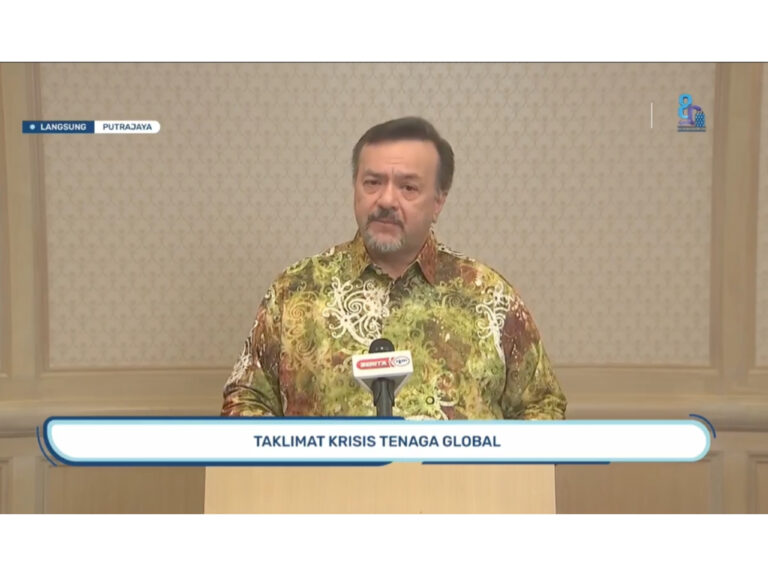 Bekalan minyak Malaysia lebih kukuh ketika negara lain mula bercatu