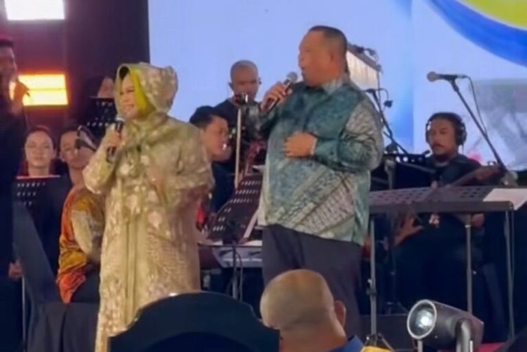 Tular aksi MB Perlis nyanyi ‘live’ dengan Ibu Hetty