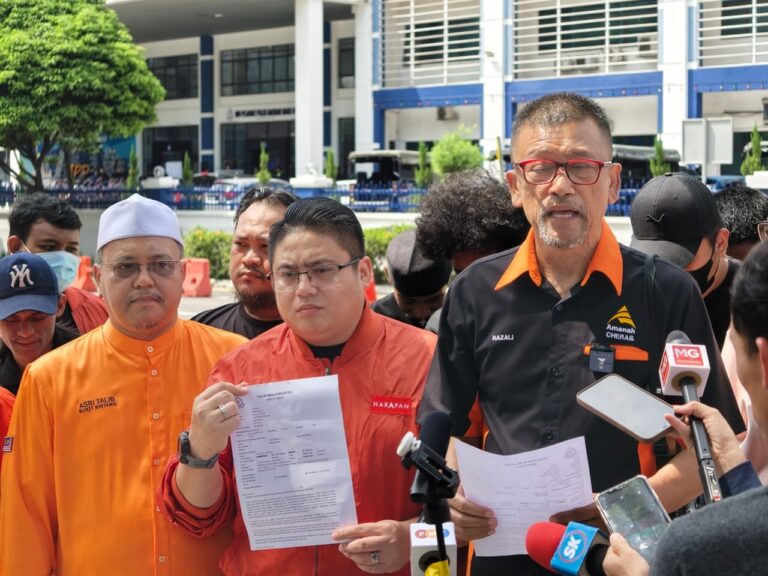 AMANAH ‘naik angin’ isu didakwa klept zakat, lapor di Dang Wangi