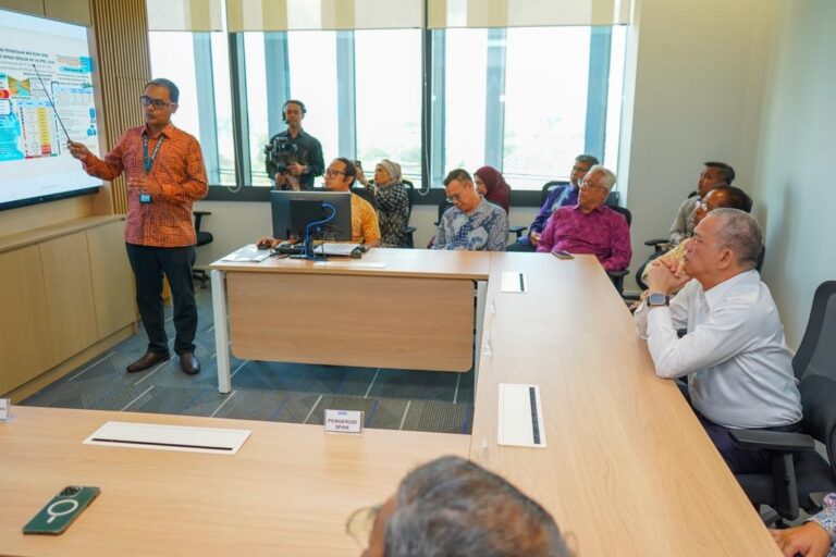 ‘War Room’ air negara dilancar, rakyatpun boleh pantau situasi simpanan