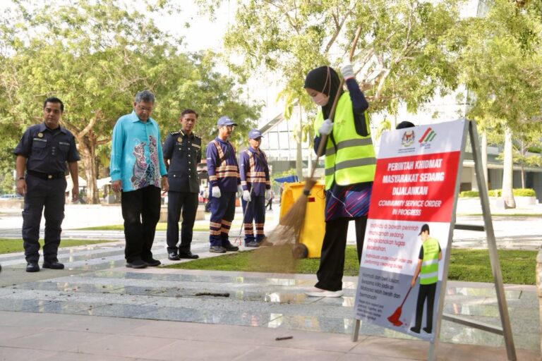 Buang sampah merata? 105 pesalah ‘kena sapu’ jalan satu Malaysia