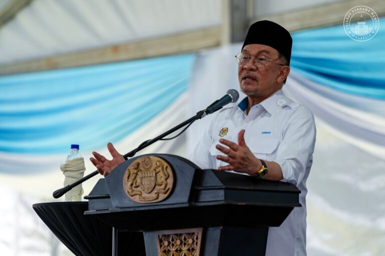 Ekonomi dunia gawat, pilihan raya sabar sekejap – Anwar