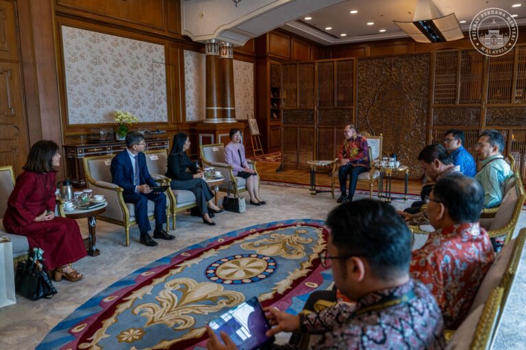 AIIB singgah Malaysia, sepakat perkukuh pelaburan hijau dan teknologi