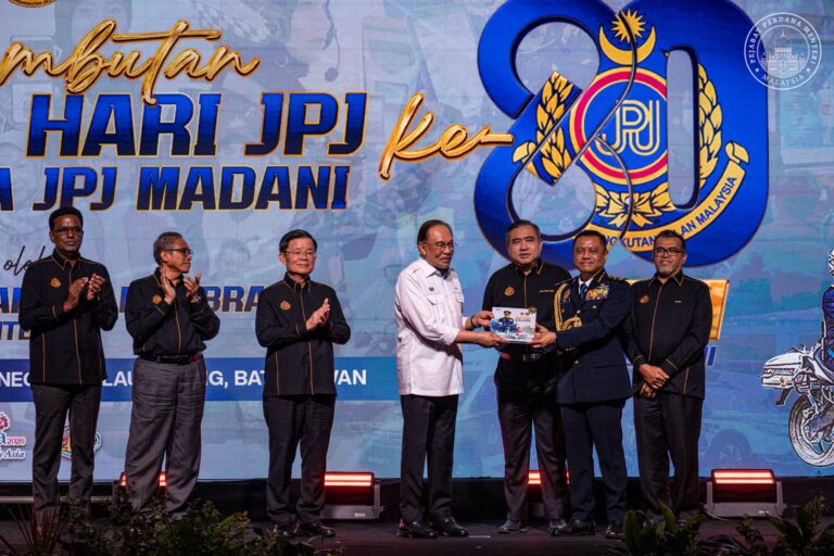 Minyak tak boleh turun, cukai jalan boleh – PMX 