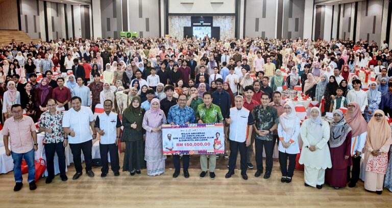 600 pelajar Shah Alam raih keputusan cemerlang 7A ke atas dalam SPM 2025