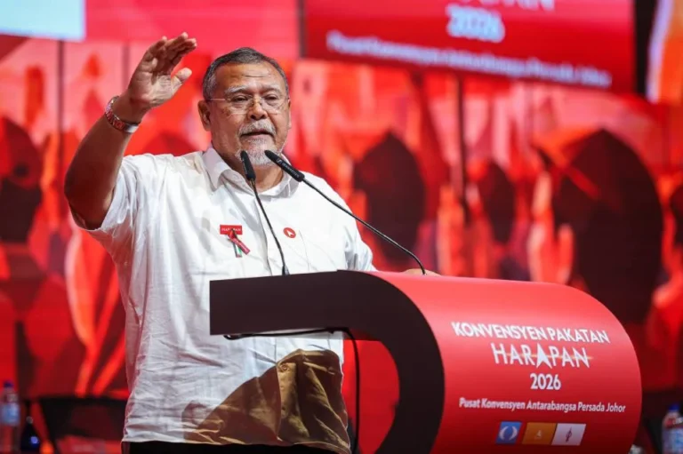 Video : “Kita tidak mungkin menyerah kalah sebelum berjuang. kita akan terus lawan sehingga berjaya rampas Johor” – Aminolhuda